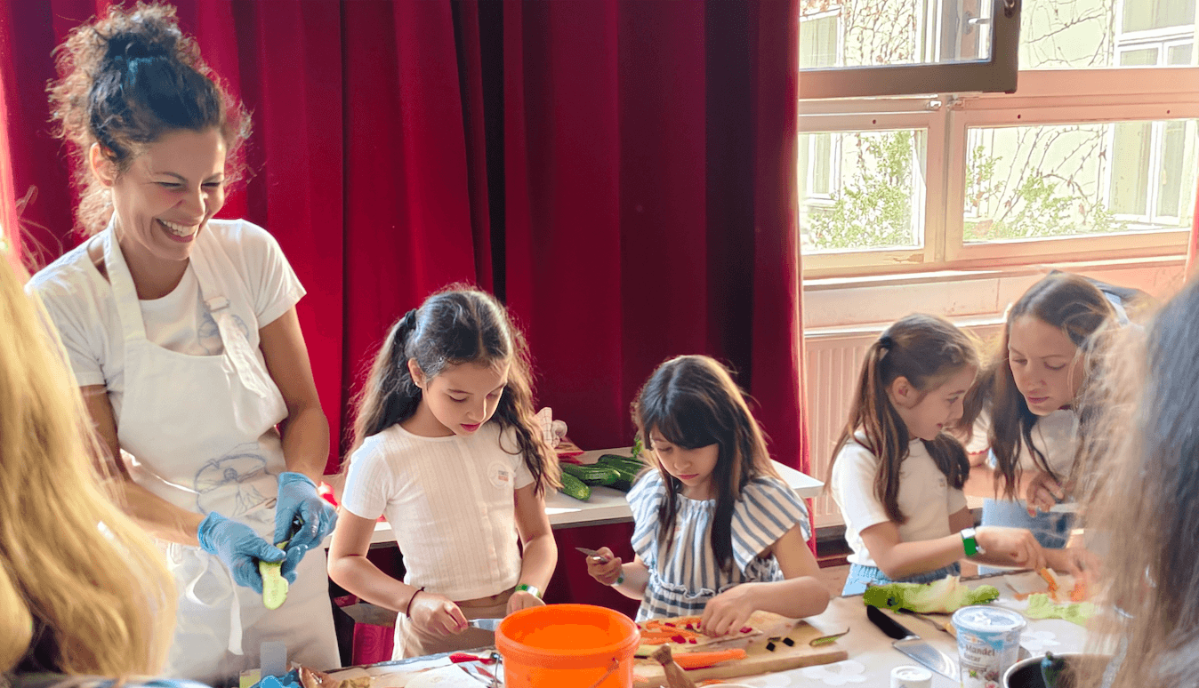KIDS COOKING LAB
